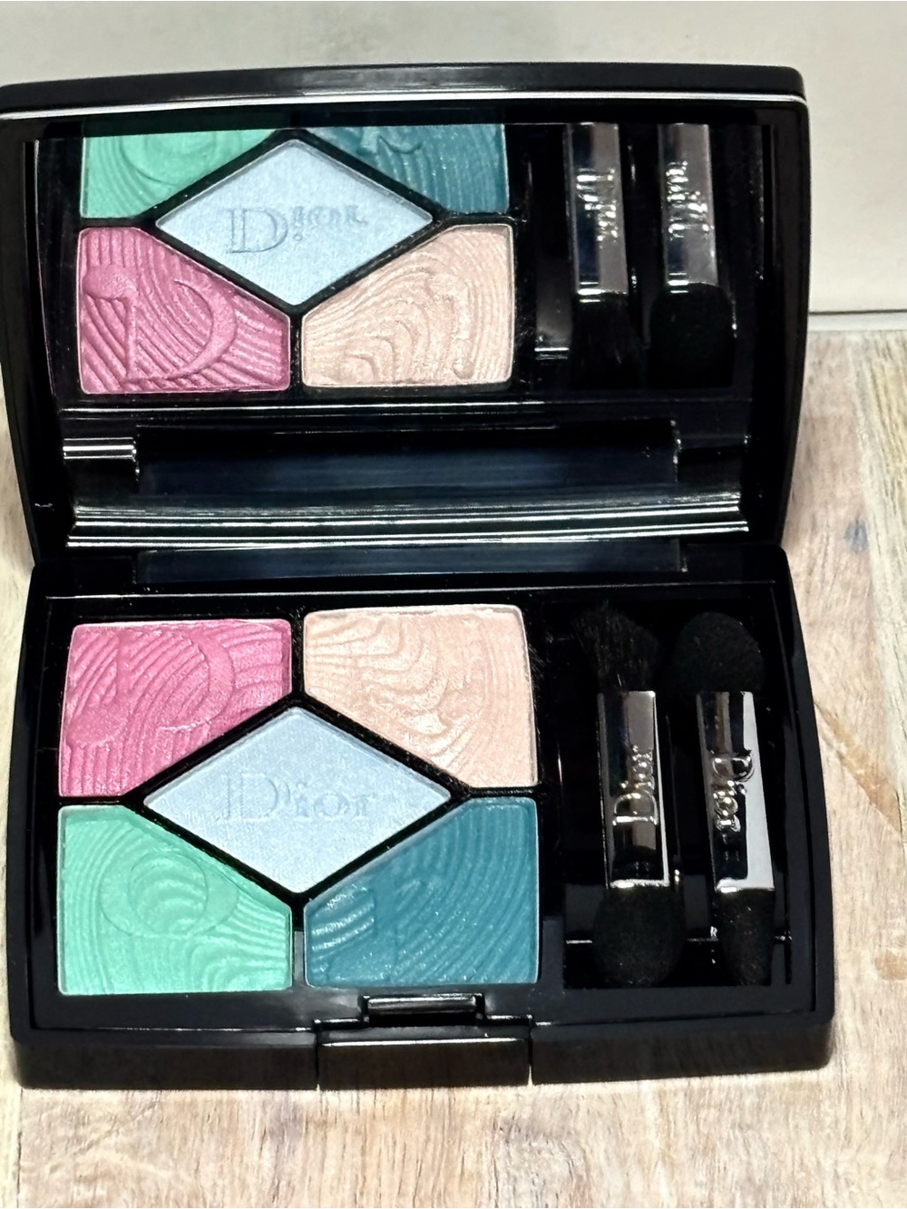 Unused Dior 5 Color Glow Vibes Eyeshadow Palette #327 Blue Beat